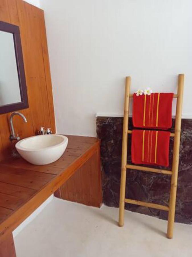 Gili Air Santay Bungalows Exterior photo